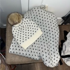 Aerie matching beanie and blanket scarf